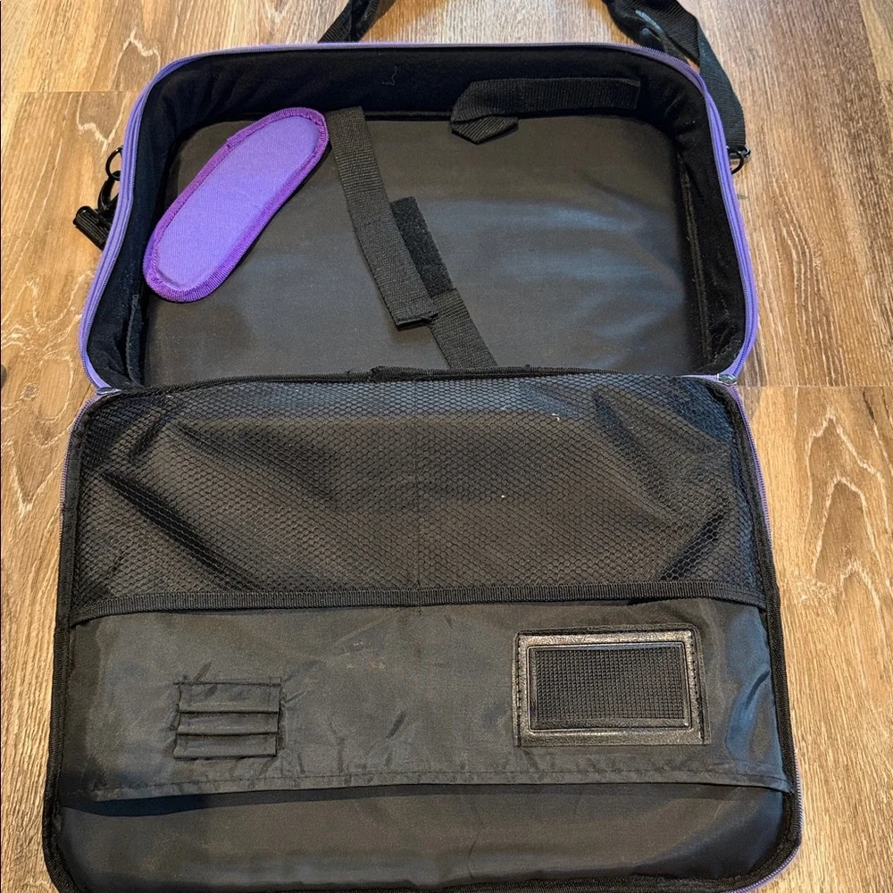 Oliepops Laptop Messenger Bag in Purple